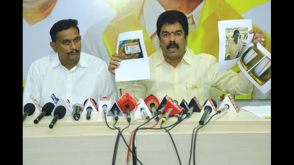 చంద్రబాబు, పవన్ కల్యాణ్, పురంధేశ్వరి ఫోన్లు ట్యాప్?