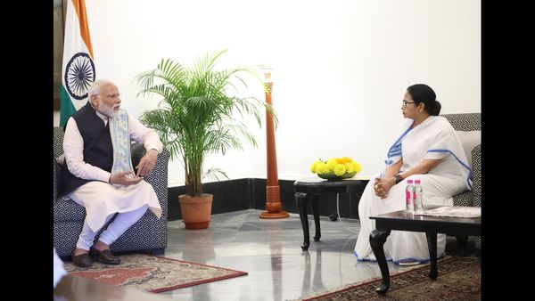 Sandeshkhali: మమతా బెనర్జీ సర్కారుపై మోడీ నిప్పులు, ప్రధానితో సీఎం భేటీ