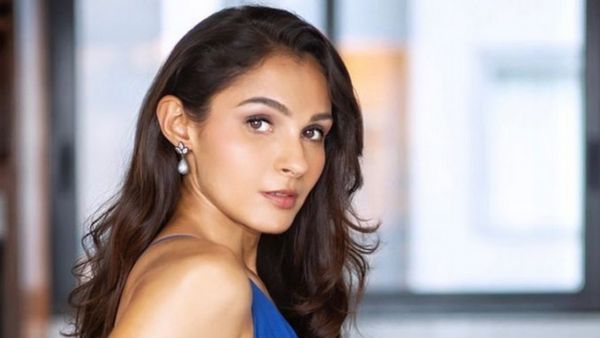 నాన్న ముందే లైంగిక వేధింపులు ఎదుర్కొన్నా..న‌టి షాకింగ్ కామెంట్స్‌..