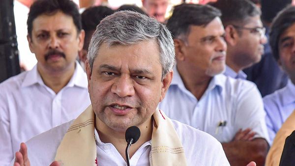 Vizianagaram: క్రికెట్ మ్యాచ్ చూడడం వల్లే రైలు ప్రమాదం.. కారణం తెలిపిన అశ్విని వైష్ణవ్..