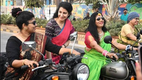 హైదరాబాద్ ఆంటీలంతా చీరలు కట్టారు... బ్రాహ్మణి కూడా!