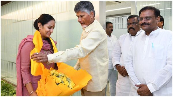 టీడీపీలో చేరిన బైరెడ్డి కుమార్తె శబరి-ఆ ఎంపీ టికెట్ కేటాయించే ఛాన్స్..!