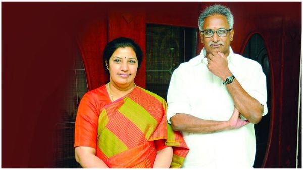 మా టికెట్స్‌ను డిసైడ్ చేసేందుకు పురందేశ్వరి భర్త ఎవరు..కన్నెర్ర చేసిన బీజేపీ సీనియర్స్..!