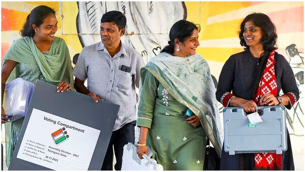 Elections 2024: ఈసారి ఎన్నికల సిబ్బందికి ఈసీ చెల్లించే రెమ్యునరేషన్ ఎంతో తెలుసా ?