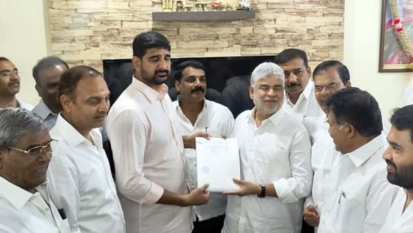 దానం నాగేందర్‌పై అనర్హత వేటు వేయాల్సిందే: స్పీకర్‌తో బీఆర్ఎస్ నేతల భేటీ