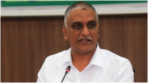 Harish Rao: హరీశ్ రావుకు షాక్.. మాజీ పీఏ అరెస్ట్..