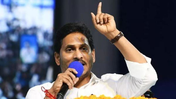 జెండాలు జత కట్టడమే వారి ఏజెండా - సీఎం జగన్