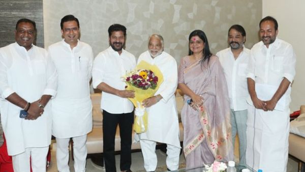 ఘర్ వాపసీ: రేవంత్ రెడ్డిని కలిసిన కేకే, కేసీఆర్ గౌరవం ఇచ్చారు కానీ..