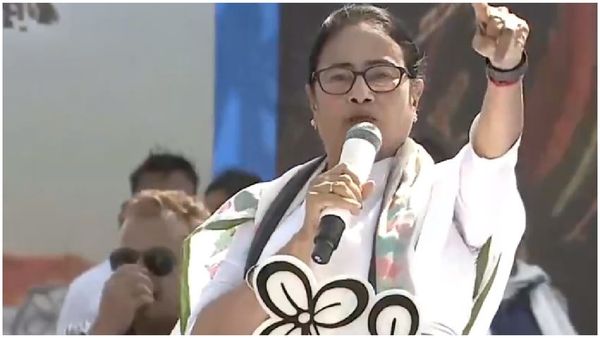 కాంగ్రెస్‌కు హ్యాండిచ్చిన మమత