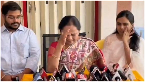 మీడియా ముందు కన్నీరు పెట్టుకున్న టీడీపీ మాజీ ఎమ్మెల్యే