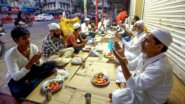 Telangana: ముస్లిం ఉద్యోగుల‌కు శుభ‌వార్త‌.. రంజాన్ నెల‌లో ప్ర‌త్యేక అనుమ‌తి...