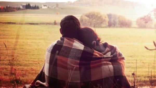 ప్రియుడి మోజులో అర్దరాత్రి భర్త ప్రైవేట్ పార్ట్స్ ను ? రెండు వారాలకు నోటిదూలతో ఫోన్ లో !