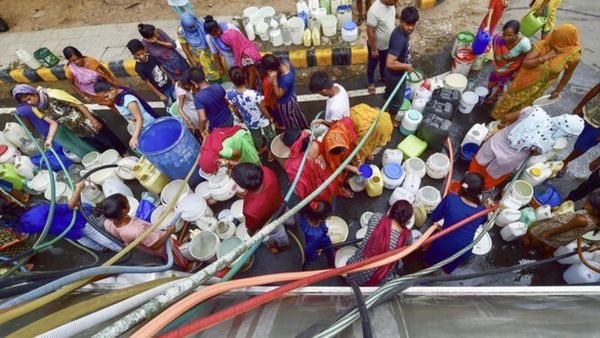 అడుగంటుతున్న భూగర్భజలాలు.. ఎండుతున్న పంటలు; కరువు కోరల్లో రైతులు!!