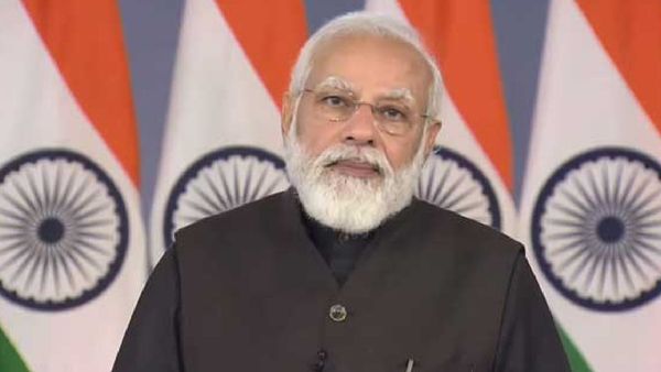 మోదీ దెబ్బకు ఫస్ట్ వికెట్, స్టేజ్ ఎక్కకుండా చేసిన లీడర్స్, ఎదురు తిరిగితే ఎంతకైనా ఓకే అంటూ !