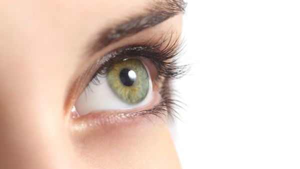 health tips: కంటిచూపు మెరుగుపడాలంటే ఇవి తినండి!!