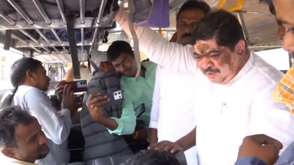 Ponnam Prabhakar: ఆర్టీసీ బస్సులో మంత్రి పొన్నం ప్రయాణం.. ప్రజలతో మాటముచ్చట..