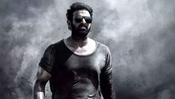  ఎక్కడున్నా రాజే.. ప్రభాస్ సంచలన రికార్డ్