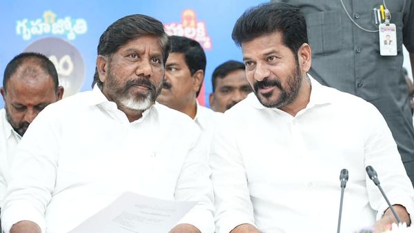 Revanth Reddy: ఢిల్లీకి రేవంత్ రెడ్డి, భట్టి విక్రమార్క..