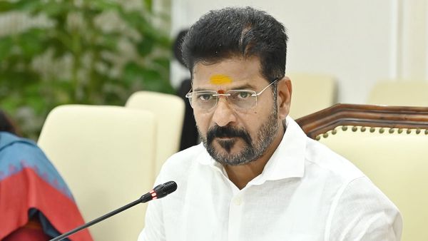 జర్నలిస్టులకు సీఎం రేవంత్ రెడ్డి శుభవార్త: వారికి ఇళ్ళస్థలాలు!!