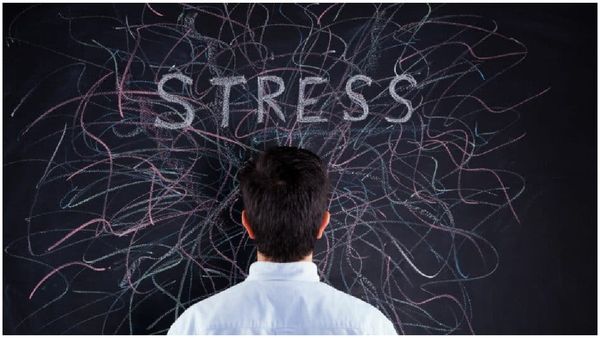 health tips: మానసిక ఒత్తిడి భరించలేకపోతున్నారా? అయితే లోపం ఇదే!!