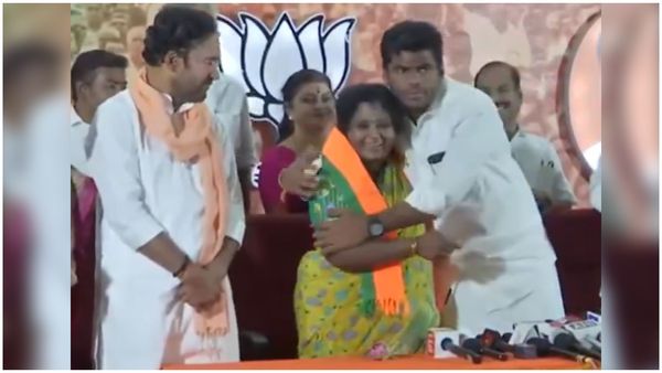 రాజ్‌భవన్ నుంచి రాజకీయాల్లోకి తెలంగాణ మాజీ గవర్నర్