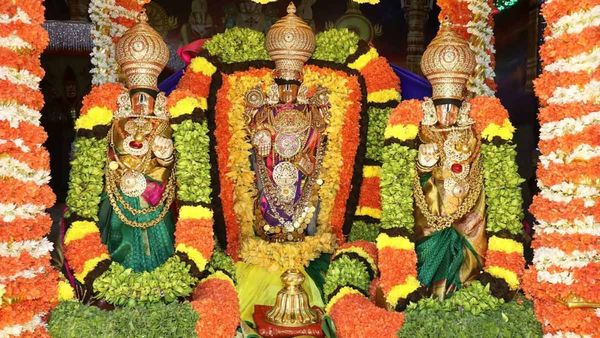 TTD: శ్రీవారి భక్తులకు శుభవార్త: త్వరలో స్వామి వస్త్రాలు ఈ వేలం; ఎప్పుడంటే!!