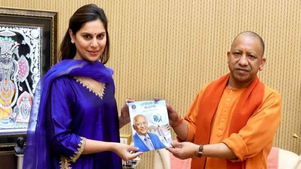 సీఎం యోగి ఆదిత్యనాథ్‌తో ఉపాసన భేటీ: అయోధ్య రాముడి దర్శనం, అపోలో సేవలు