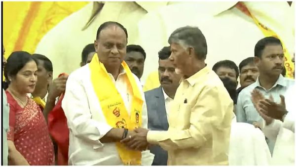 టీడీపీలో వైసీపీ ఎంపీ వేమిరెడ్డి చేరిక- భార్య ప్రశాంతి, నెల్లూరు డిప్యూటీ మేయర్ సహా..!
