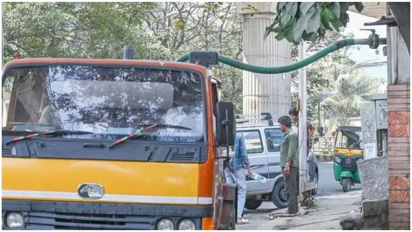 బెంగళూరు ప్రజలకు బ్యాడ్ న్యూస్, వాటర్ ట్యాంకుల యజమాన్యం నిరసనలు, నీళ్ల ట్యాంకులు బంద్ !