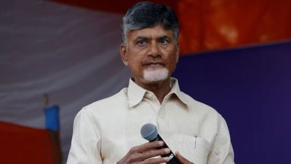 చంద్రబాబు సమక్షంలోనే బయటపడ్డ విభేదాలు