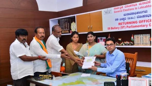 బిగ్ ఫైట్, శ్రీరాములుకు బీజేపీ టిక్కెట్, భార్య ఇండిపెండెంట్, అక్కకు వైసీపీ ఎంపీ టిక్కెట్, వావ్!