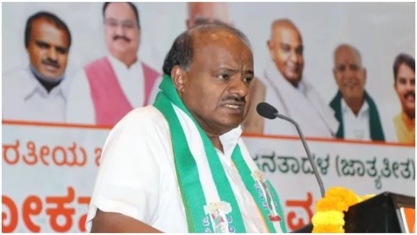 మాజీ సీఎంకు సర్వే షాక్, ఏ కులం ఓట్లు లెక్కలు వేసుకున్నా ఇంతేనా వచ్చేది, మేడమ్ త్యాగం !