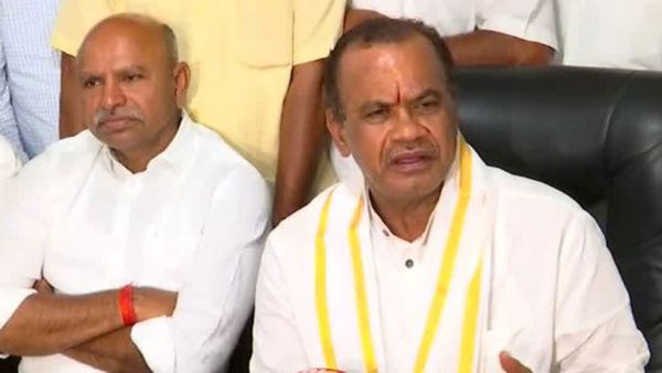 25 మంది బీఆర్ఎస్ ఎమ్మెల్యేలు కాంగ్రెస్‌లోకి!: మంత్రి కోమటిరెడ్డి వెంకట్ రెడ్డి సంచలనం