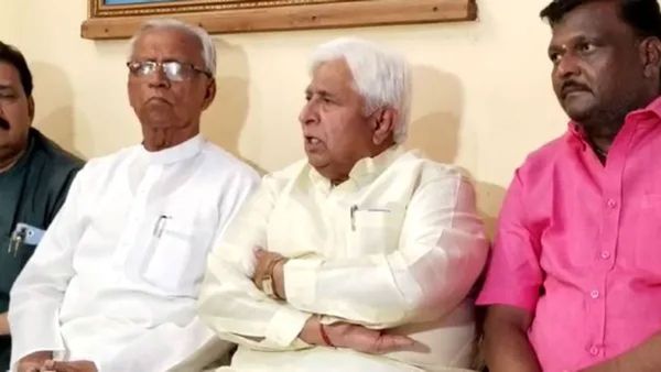 పొలిటికల్ పంచ్, ఓటు కోసం మాట మార్చిన సీఎం, కాలేజ్ అమ్మాయి కేసు కోసం స్పెషల్ కోర్టు!