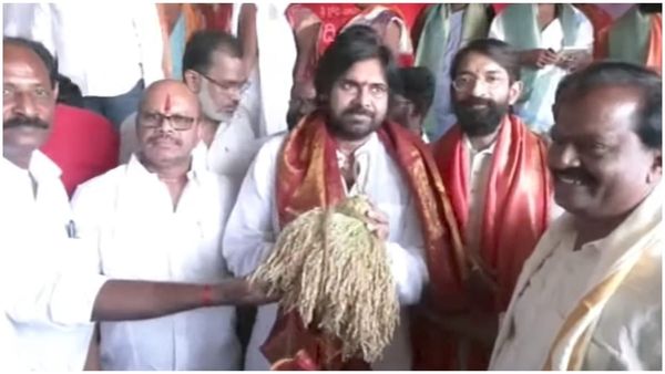 Pawan Kalyan: పిఠాపురంలో కొత్త ఇంట్లోకి పవన్- వర్మతో కలిసి ఉగాది వేడుకలు..!