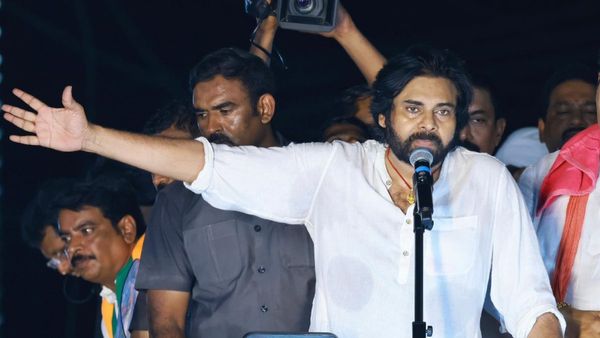 ఎన్టీఆర్-కృష్ణకు పోలిక పెట్టిన పవన్- వైసీపీ రచ్చ రచ్చ! జనసేన కౌంటర్లు !