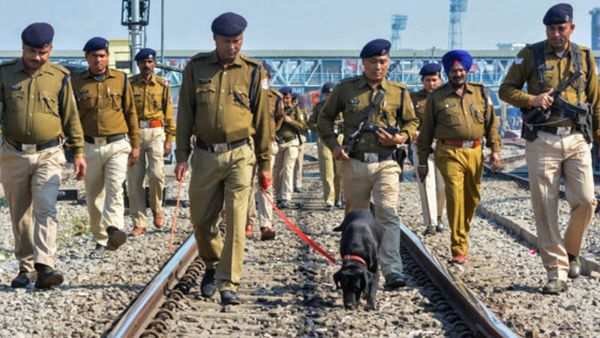 ఆర్‌పీఎఫ్‌లో ఉద్యోగాలు.. 4,660 ఎస్సై, కానిస్టేబుల్ పోస్టుల భర్తీకి నోటిఫికేష‌న్‌..!