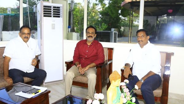 వంగవీటి రాధాతో కేశినేని చిన్ని కీలక భేటీ.. కేశినేని నానీతో వార్ వేళ..అందుకేనా!!