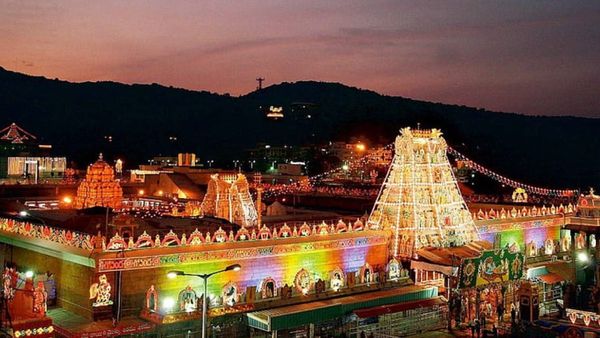 తిరుమల హుండీ ఆదాయం రూ వందల కోట్లు, నెలలో భక్తులకు ఎన్ని కోట్ల లడ్డూలు ఇచ్చారంటే !