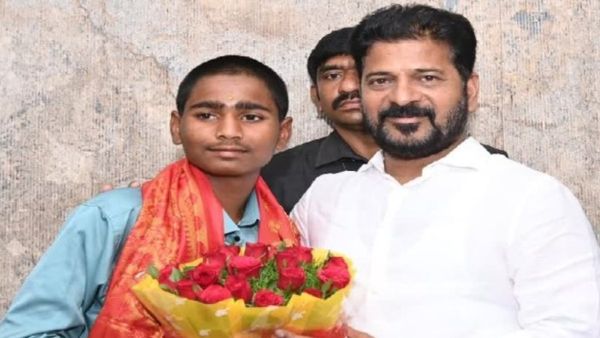 సాహస బాలుడిని సన్మానించిన సీఎం రేవంత్