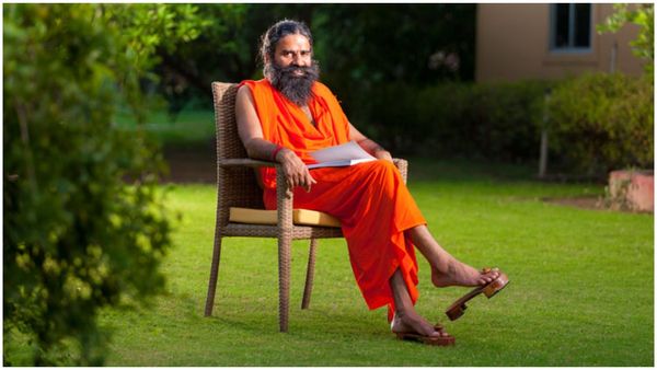 Ramdev: బాబా రామ్ దేవ్ కు షాక్.. 14 ఉత్పత్తుల లైసెన్స్ రద్దు..!