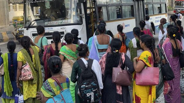 RTC: ఆర్టీసీ బస్సుల్లో మహిళలకు హాఫ్ టికెట్..!