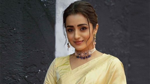 తెలుగు హీరోతో త్రిష సీక్రెట్ ఎఫైర్..అతని ఇంటికి వెళ్లి మరీ