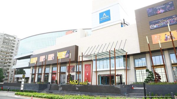 రిటైల్ రంగంలో ట్రెండ్ సృష్టిస్తోన్న అపర్ణ కన్‌స్ట్రక్షన్స్