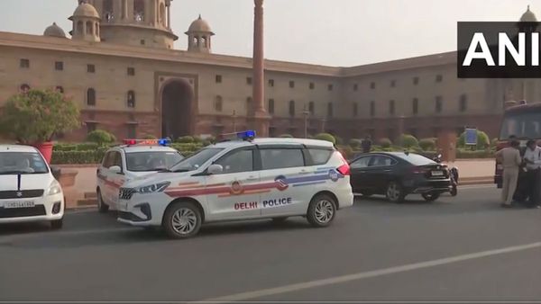 కేంద్ర హోంశాఖ కార్యాలయానికి బాంబు బెదిరింపు: హై అలర్ట్