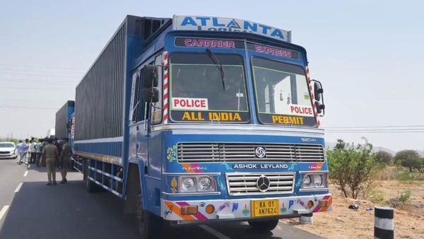 AP Elections 2024: 4 కంటెయినర్లలో 2 వేల కోట్లు- వదిలేసిన పోలీసులు-! కారణమిదే..