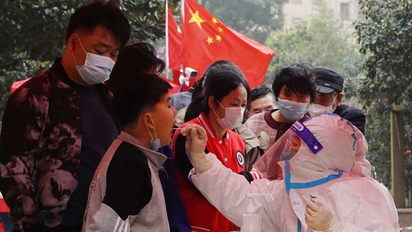 మళ్ళీ కరోనా పంజా.. వారంరోజుల్లో అక్కడ భారీగా 25,900కు పైగా కోవిడ్ కేసులు.. అలెర్ట్!!