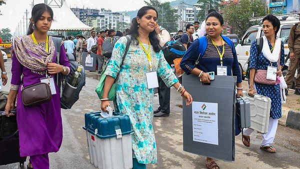 Lok Sabha Election 2024 Phase3 Polling LIVE : మోదీ సొంత రాష్ట్రంలో ఆధిపత్యం ఎవరిది?