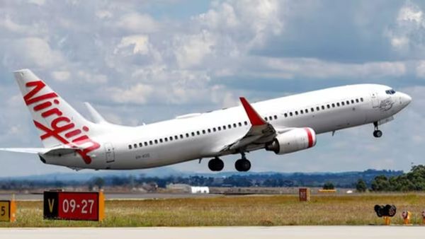 విమానంలో నగ్నంగా పరుగులు తీసిన ప్రయాణికుడు!