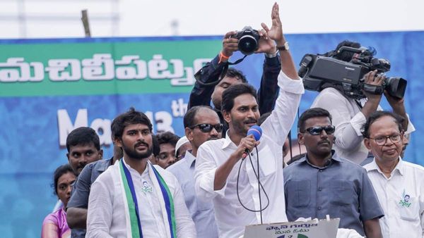 జగన్ షాకింగ్-నిధులు ఆపేసి, అధికారుల్ని మార్చేసి.. ఎన్నికలపై నమ్మకం సన్నగిల్లుతోంది..!